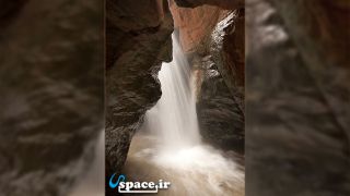 آبشار مجن در 39  کیلومتری مجموعه گردشگری و صنایع دستی دلیار - شاهرود